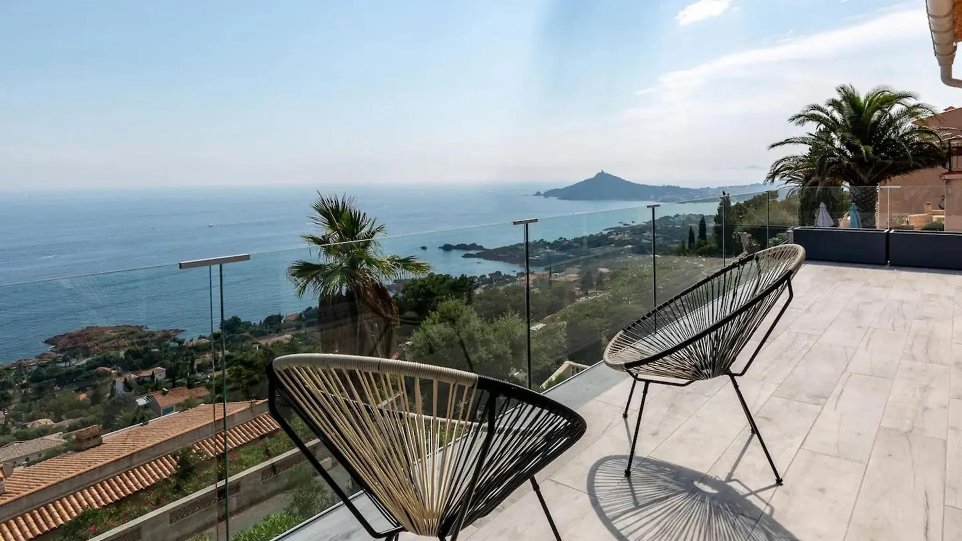 Charming Riviera Villa For 8 Guests Pool & Sea View Antheor-Cap-Roux 0*,  France