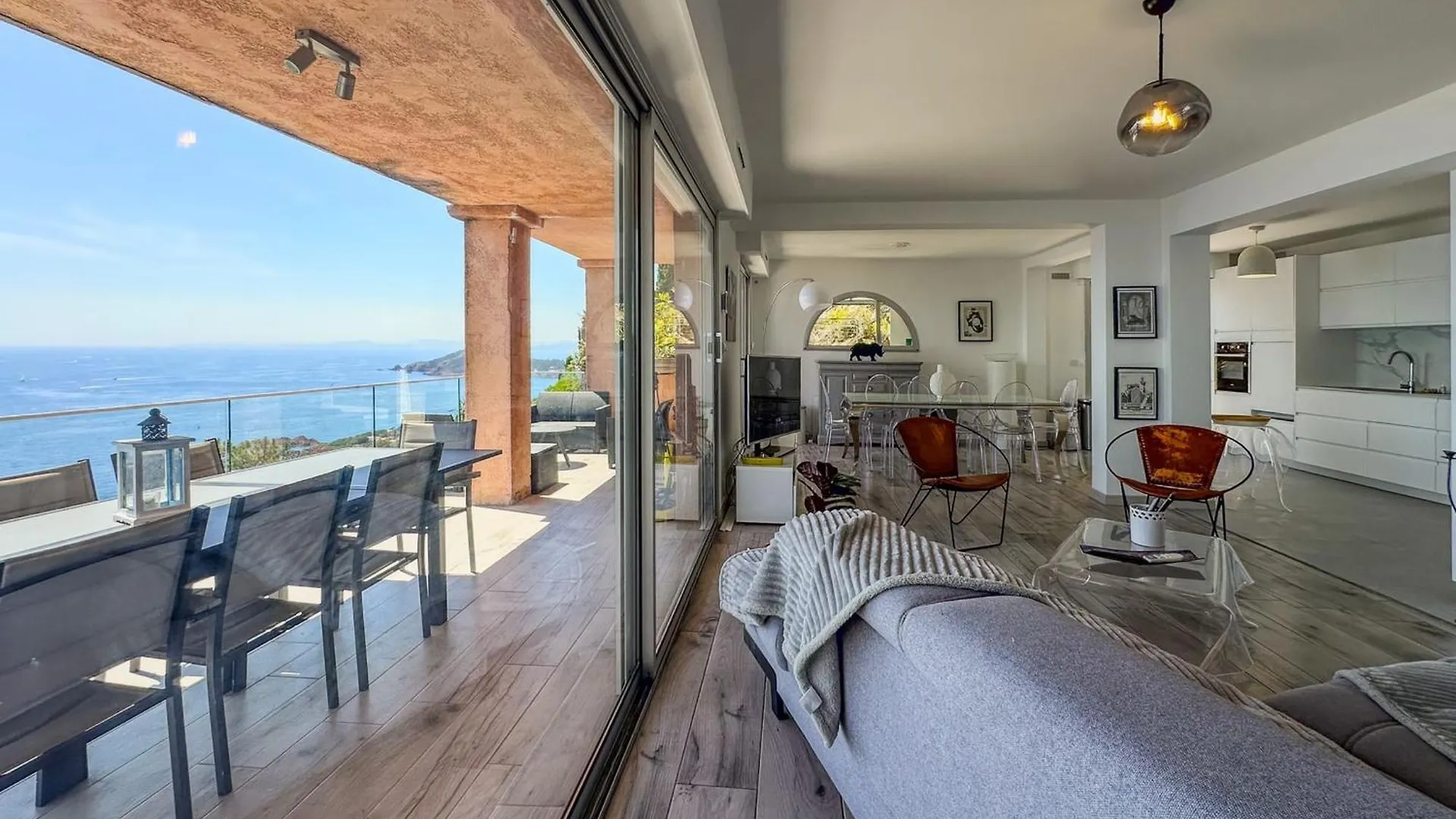 Charming Riviera Villa For 8 Guests Pool & Sea View Antheor-Cap-Roux 0*,  France